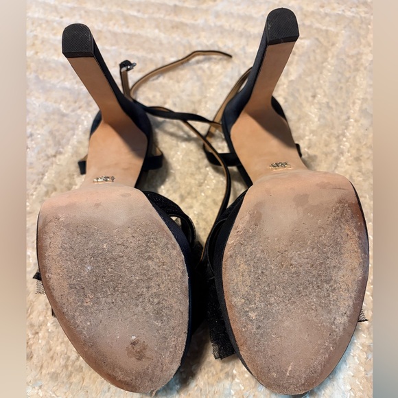 Badgley Mischka Black Strappy Heels with Bows. Size 9 - Picture 5 of 5